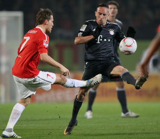 表现仍为球 表现仍为球